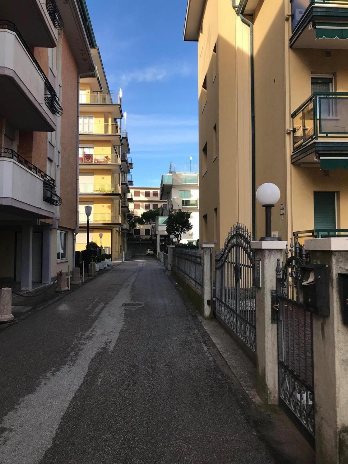Apartment App4rent - Mimosa - 3 Family - Parking, Wifi, Near The Lido di Jesolo