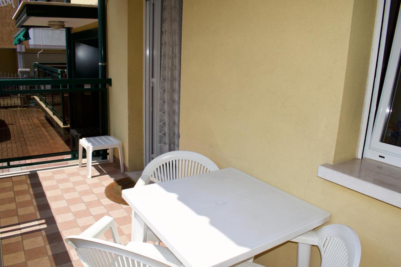 App4rent - Mimosa Family - Parking, Wifi, Near The Apartment