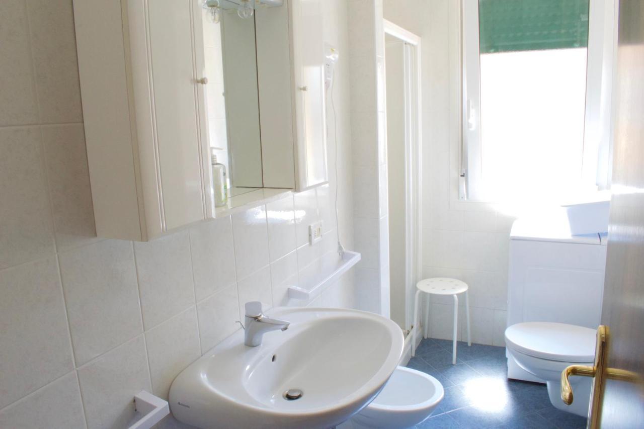 App4rent - Mimosa Family - Parking, Wifi, Near The Lido di Jesolo